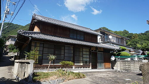 広島県豊田郡大崎上島町沖浦 100万円