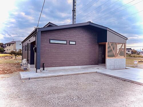 富山県魚津市立石 3700万円 2LDK