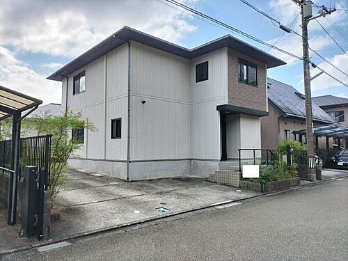 高知県高知市春野町南ケ丘７丁目 中古住宅