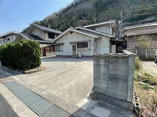 広島県三原市貝野町 中古住宅