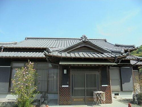 香川県仲多度郡まんのう町七箇 1550万円