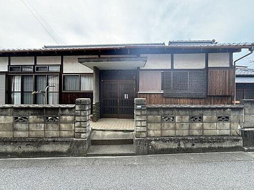 愛媛県新居浜市八幡３丁目 中古住宅