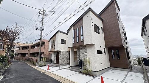 神奈川県川崎市高津区久地１丁目 8620万円 4LDK