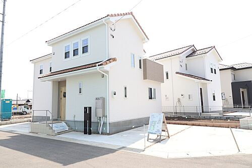 茨城県笠間市平町 2190万円 4LDK