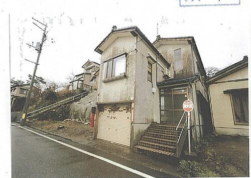 新潟県長岡市寺泊上片町 198万円