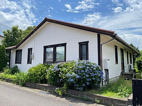 福島県本宮市糠沢字光が丘 900万円