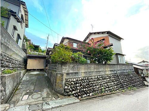 石川県金沢市神谷内町葵 中古住宅