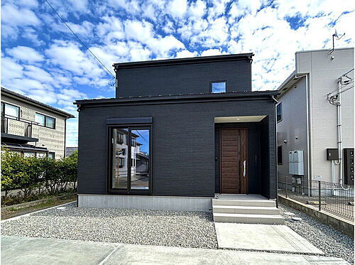 石川県小松市殿町１丁目 2730万円 4LDK