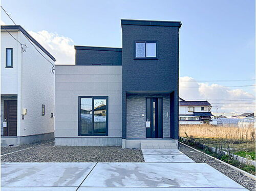 富山県高岡市上関 2690万円