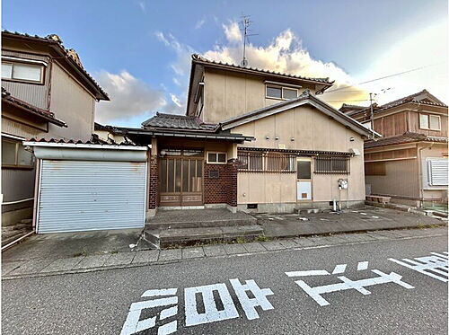 石川県小松市白江町 中古住宅