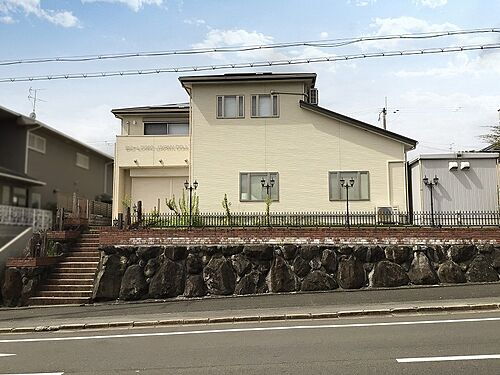 奈良県奈良市藤ノ木台３丁目 4460万円