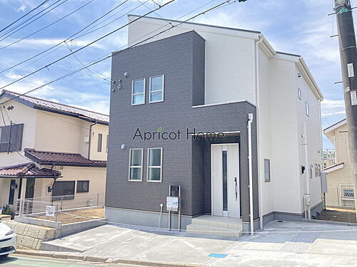 神奈川県厚木市妻田西３丁目 3280万円 4LDK