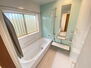 千葉市緑区誉田町１丁目　社有 窓付で開放感のある浴室。しっかりと換気が行えます。 