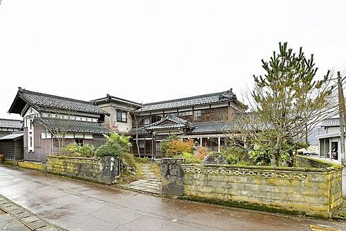 新潟県燕市牧ケ花 1050万円