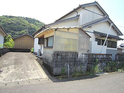 高知県高岡郡四万十町興津 中古住宅