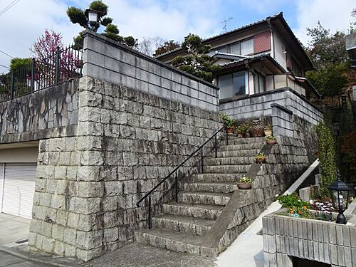 兵庫県川西市平野１丁目 中古住宅