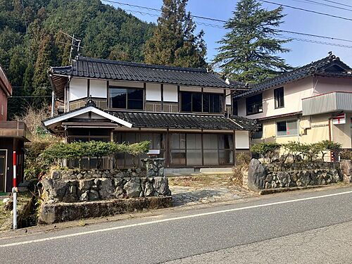 岡山県苫田郡鏡野町羽出 639万円