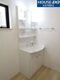 新築戸建　奈良市南京終町２２－１期 お掃除に便利なハンドシャワー付き！足元の収納には日用品のストックが可能です♪