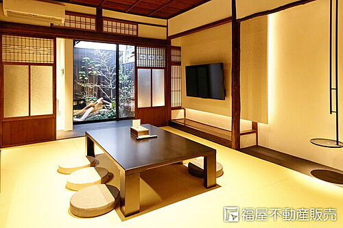 京都府京都市下京区麩屋町通松原下る上鱗形町 20000万円