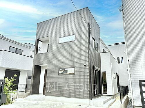 埼玉県草加市新里町 5690万円 4LDK
