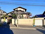 奈良市学園中３丁目　中古一戸建て 専用庭やシャッター駐車場付きのお家です