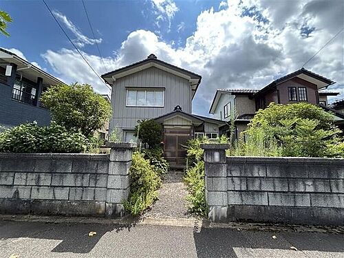 新潟県加茂市栄町 980万円