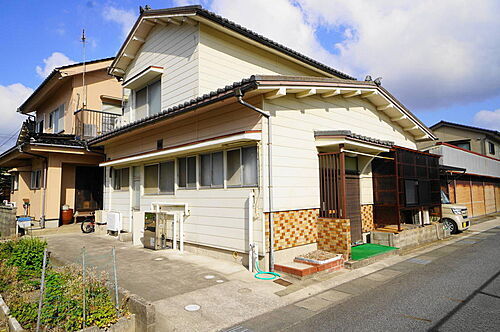 鳥取県境港市馬場崎町 300万円