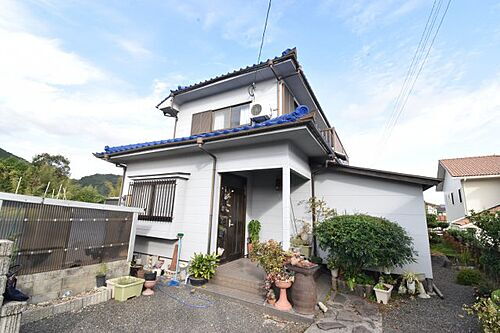 鹿児島県霧島市隼人町内山田３丁目 1180万円