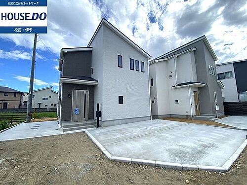 愛媛県伊予郡松前町大字中川原 2990万円 4LDK