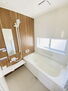 笠間市下郷　未入居戸建 ゆったりくつろぐことができる浴室は、窓もあり毎日の疲れを癒してくれます。