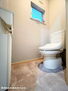 大和（大和市中央６丁目） トイレには快適な温水清浄便座付。
