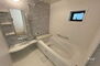 名古屋市守山区松坂町　一戸建て 浴室は広々足が伸ばせるタイプ。自動お湯はり、浴室乾燥機付きで毎日の家事を手助け。