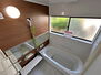 豊川市篠束町大堀　再生住宅 窓付きのため換気しやすく、日差しも取り入られる浴室 （お風呂新品交換済）