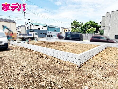 愛知県豊川市伊奈町佐脇原 2390万円 4LDK