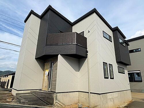 大阪府豊中市宮山町４丁目 4990万円 4LDK