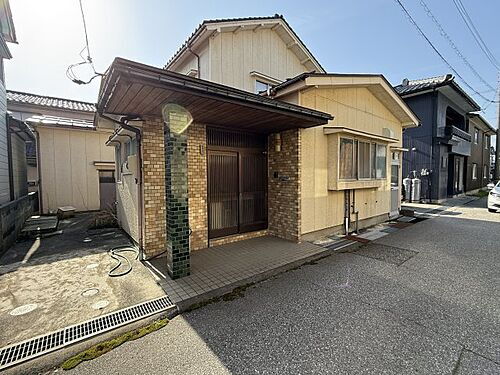 富山県黒部市飯沢 250万円