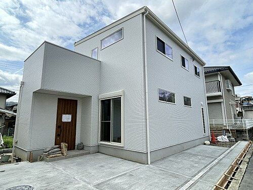 奈良県生駒郡平群町吉新３丁目 2898万円 3LDK