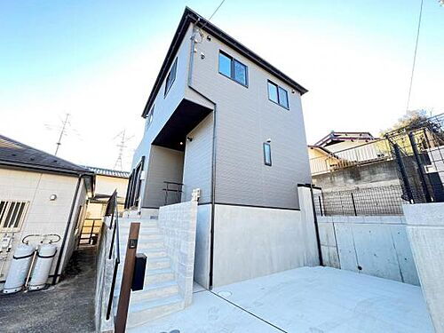 神奈川県横浜市港北区新羽町 5280万円 4LDK