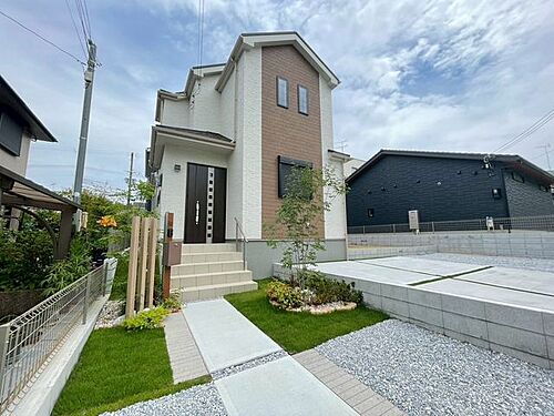 兵庫県三木市緑が丘町中１丁目 3390万円 4LDK