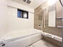 寝屋川市香里北之町　一戸建て 新規内装リフォームで浴室乾燥など設置、快適なユニットバスに交換済です。