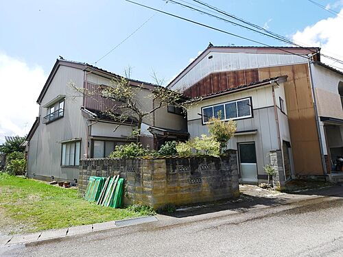 富山県氷見市北大町 250万円