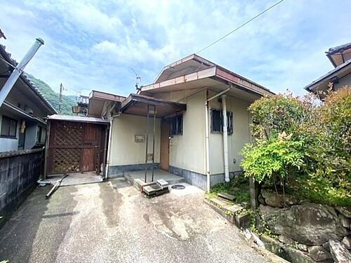 広島県三原市中之町４丁目 中古住宅