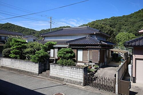 広島県三原市本郷南１丁目 中古住宅