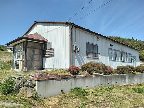 長野県岡谷市川岸上４丁目 400万円