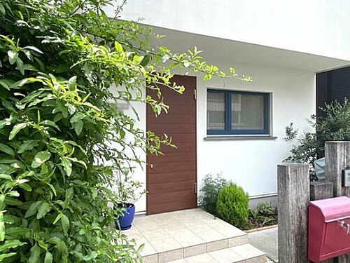 東京都目黒区上目黒４丁目 23600万円