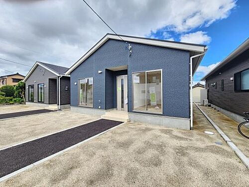 宮崎県都城市一万城町 2048万円 4LDK