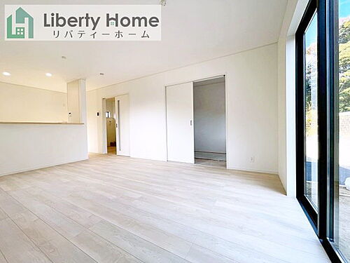 茨城県ひたちなか市相金町 2390万円 4SLDK