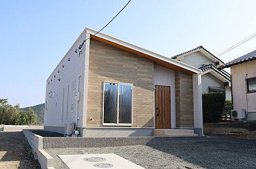 佐賀県嬉野市嬉野町大字下野 2299.8万円 4SLDK