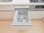 杉並区天沼３丁目　中古戸建 食洗機　【杉並区天沼3丁目】ビルトイン食洗機は毎日の家事を軽減させてくれます。またワークトップも広々使え機能性も向上します。　