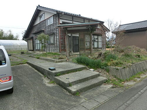 新潟県佐渡市目黒町 570万円